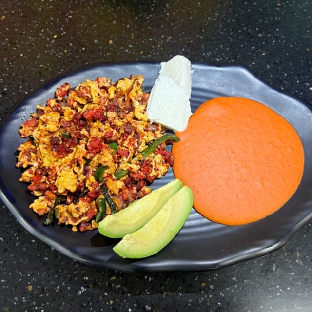 Chorizo And Egg Plate / Chorizo C/Huevo Plate.