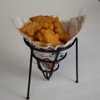CHICKEN NUGETS & FRIES