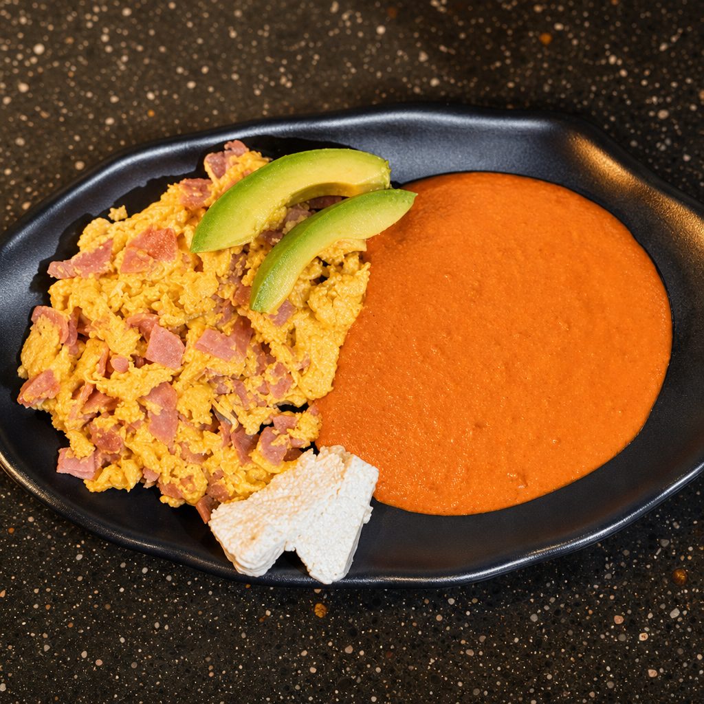 Ham And Egg Plate / Plato de Jamón C/Huevo.